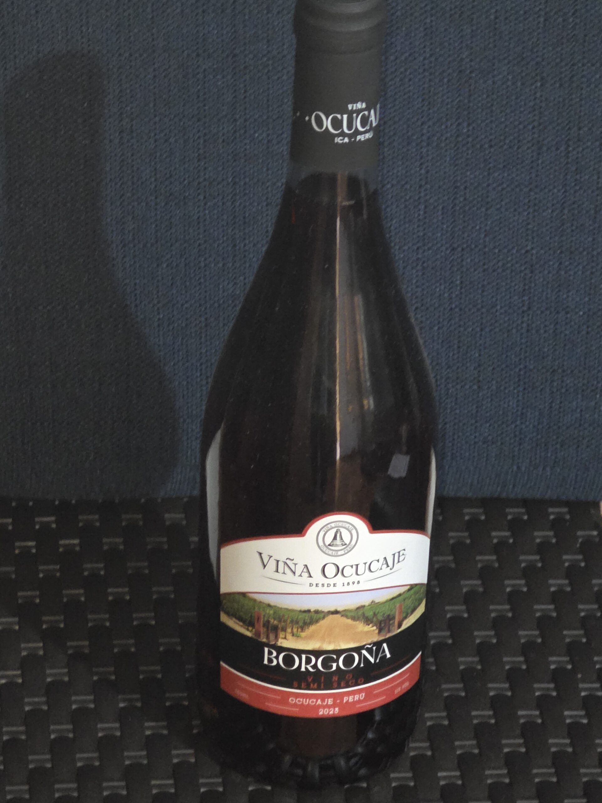 VINO OCUCAJE BORGOÑA SEMI SECO X 750 ML