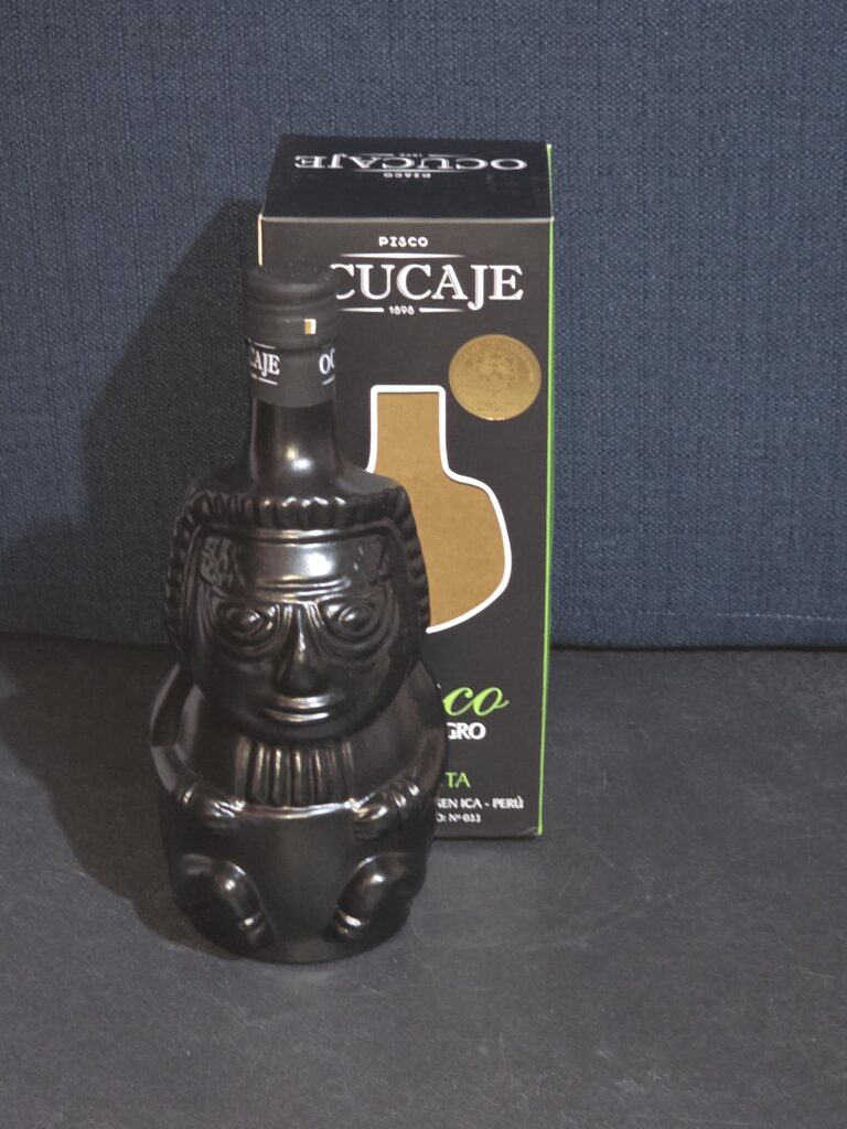 PISCO HUACO PURO QUEBRANTA X 750 ML NEGRO