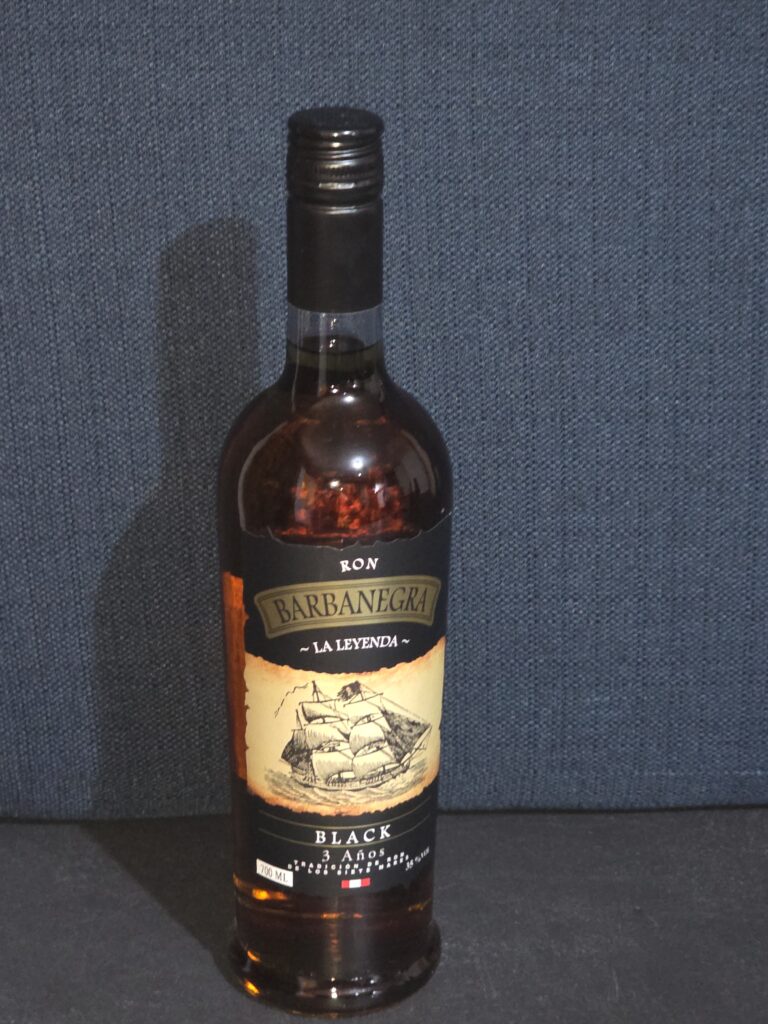 RON BARBA NEGRA BLACK TRES AÑOS X 700 ML